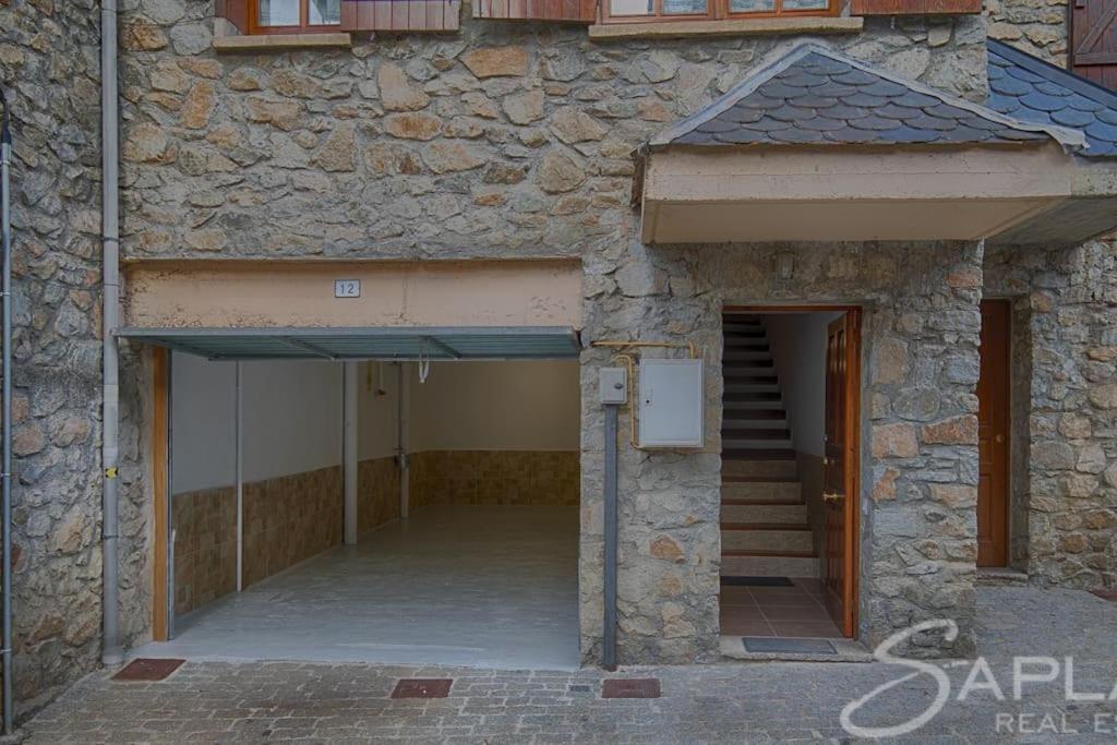 Saplan Real Estate Pensaueth