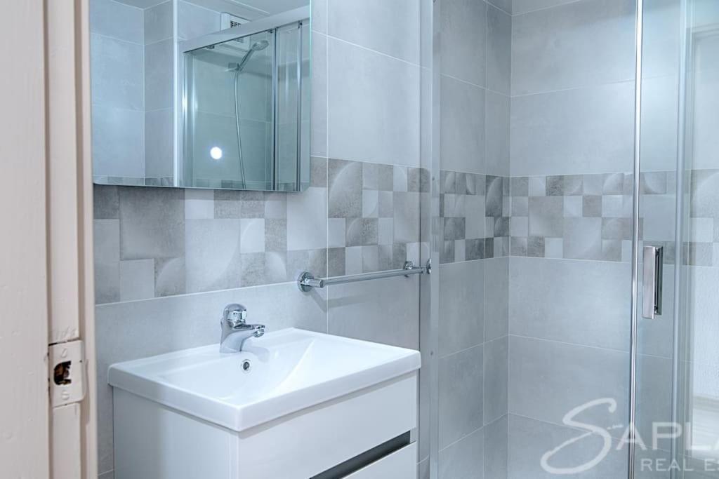 Saplan Real Estate Pensaueth * Salardu